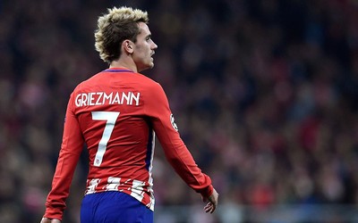 球探电竞热评-C罗替补引发舆论风暴